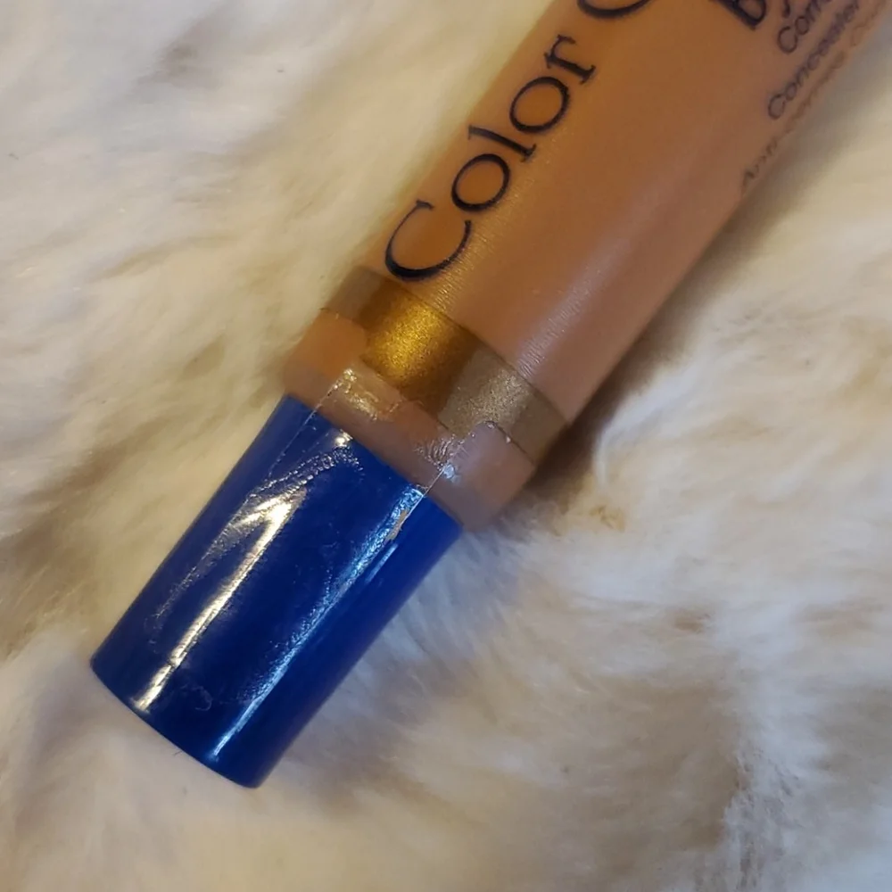SeneGence Color Concealer in Deep